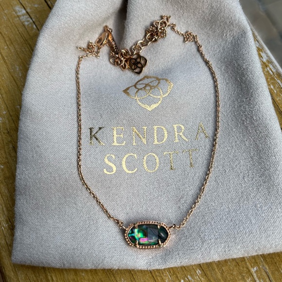 Kendra Scott Jewelry - Kendra Scott Elisa rose gold necklace